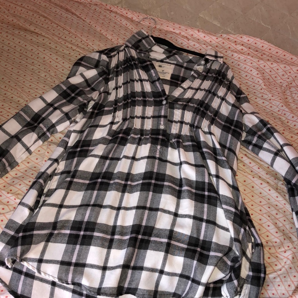 American eagle jegging fit shirt